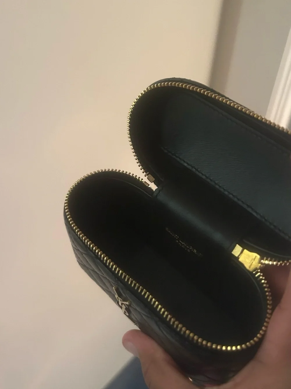 N/A sleek black